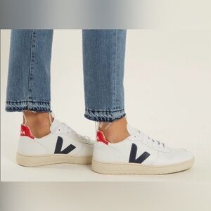 Veja V-10 Sneakers , Women’s Size 7, White, Red and Blue